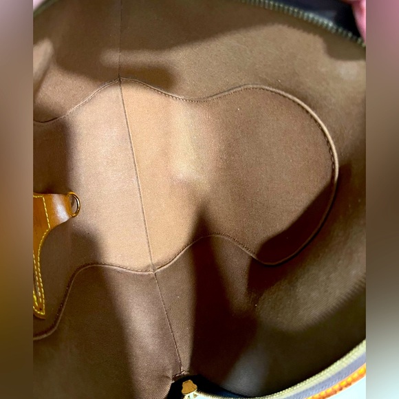 LV Ellipse PM M10040 timeless design still made today rare vintage in GUC. - Picture 9 of 16